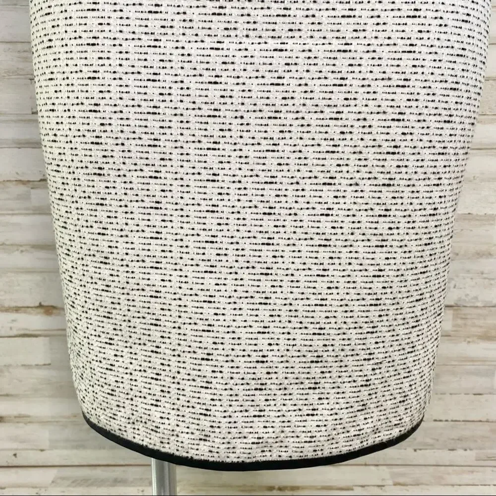 Vera Wang Lavender Label Boucle Tweed Skirt Womens Size 10  Black White Cotton - Picture 3 of 13